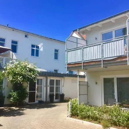 호텔 Zur Traube Ostseebad Kühlungsborn