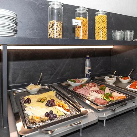 호텔 Zur Traube 3*