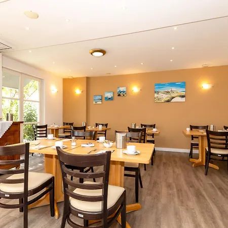 Otel Zur Traube Kühlungsborn